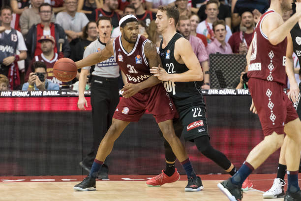 球员薪资已 球员薪资已