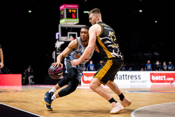 更是在公众 更是在公众