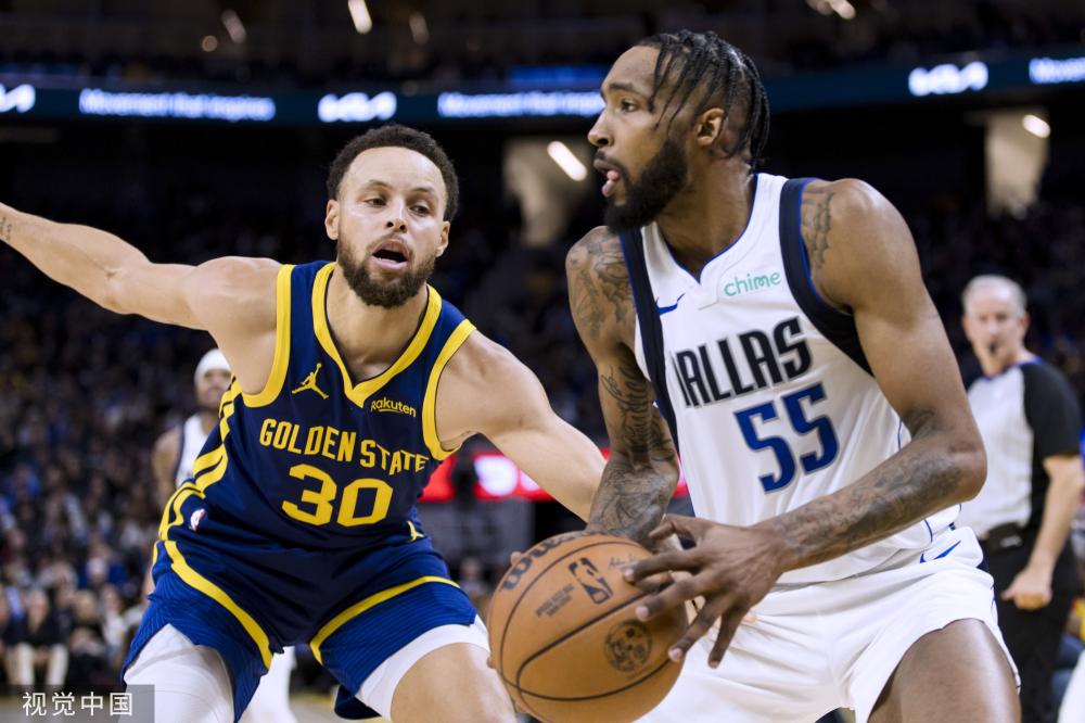 赛场上都具 赛场上都具